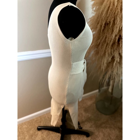 EMPOWA Anais Ribbed Beige Cream Nude Sleeveless V Neck Midi Dress One Size - Picture 4 of 6